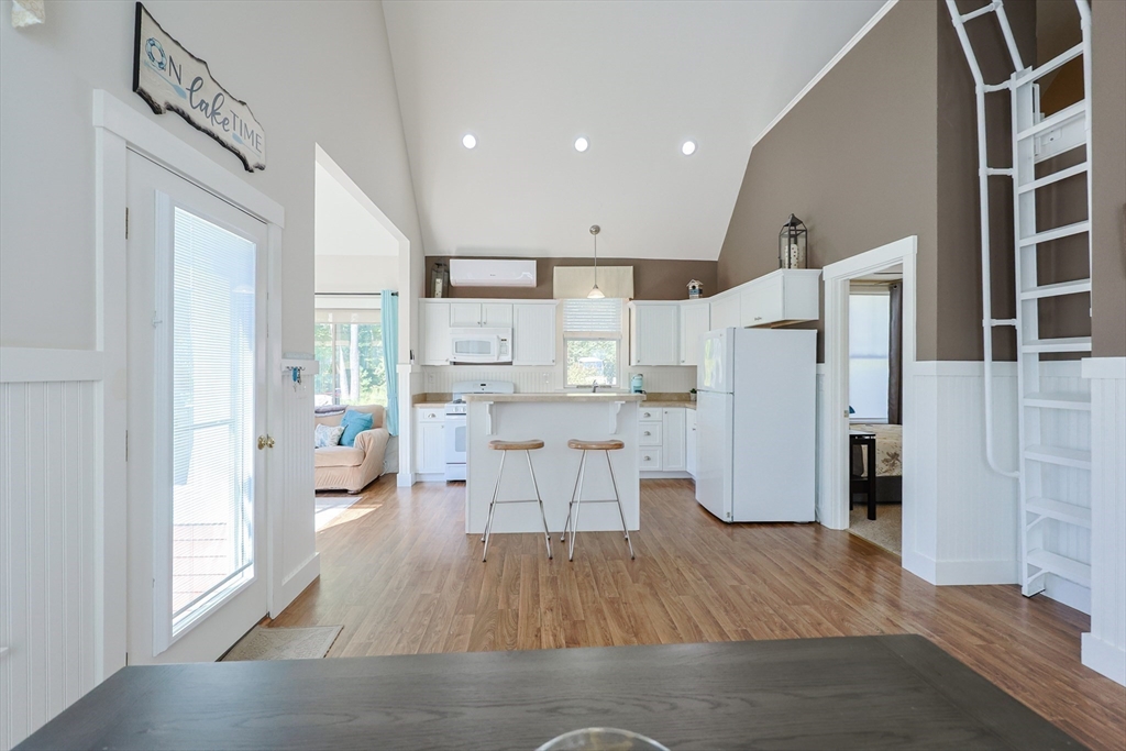 2 Courtview Ln # 2