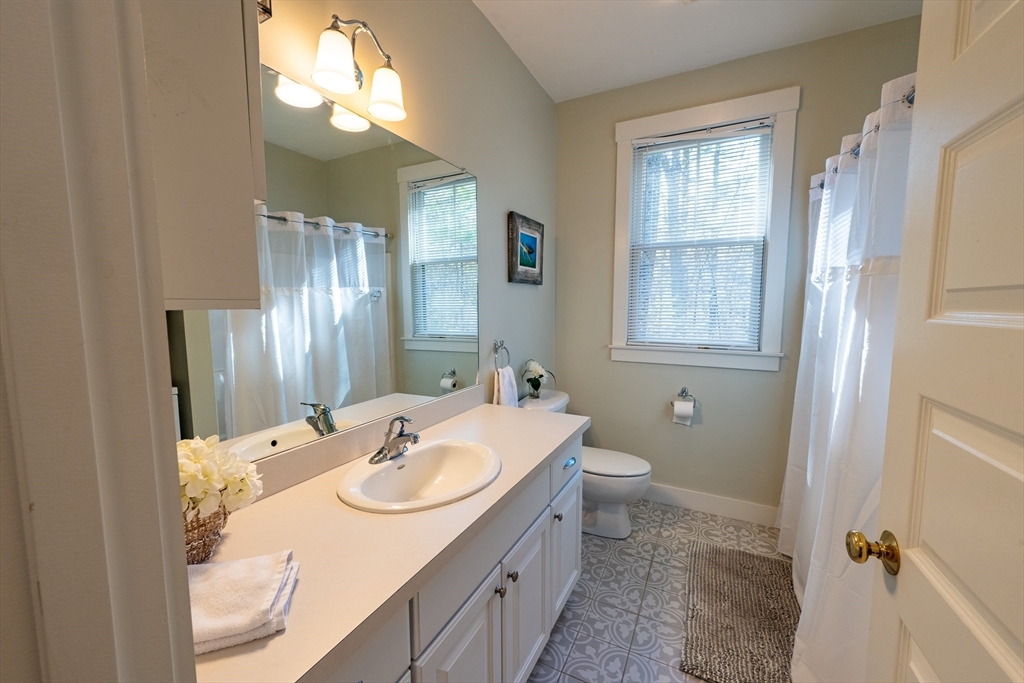 14 Whispering Pines Rd # 14