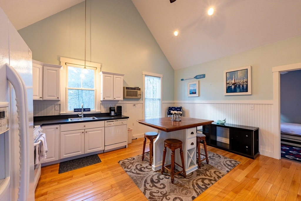 14 Whispering Pines Rd # 14