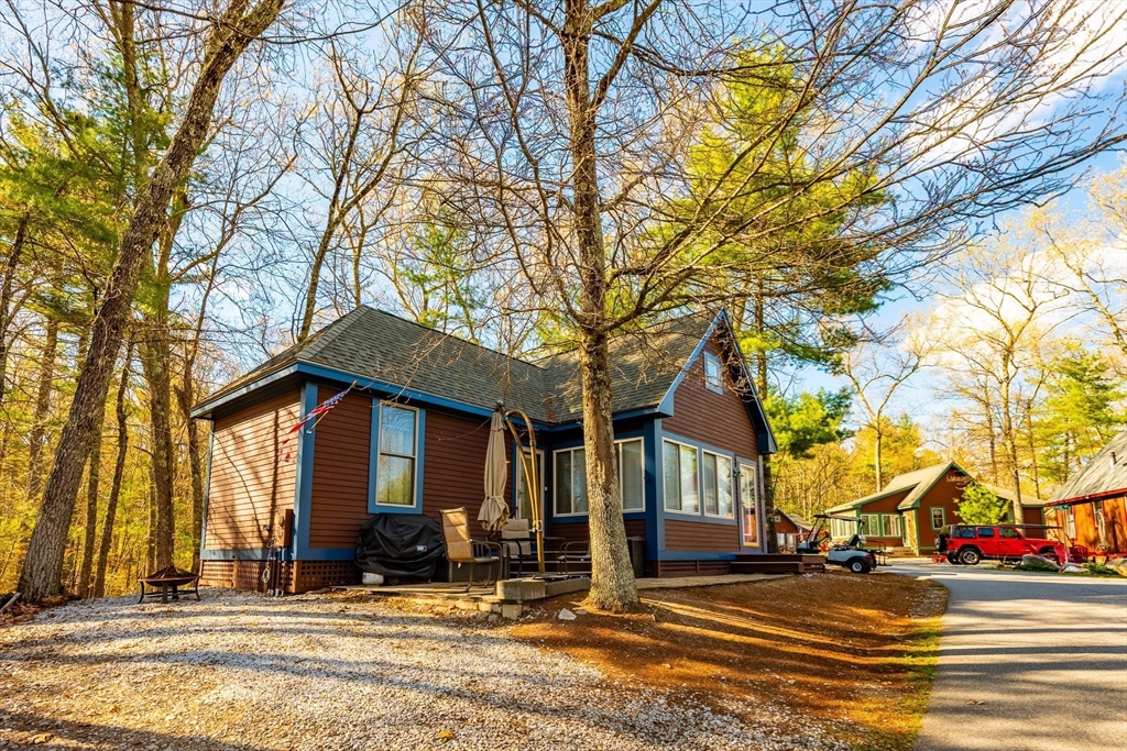 14 Whispering Pines Rd # 14