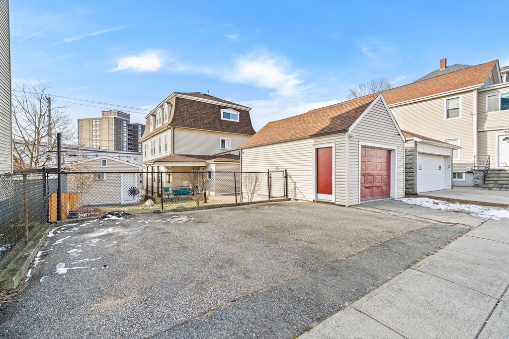 712-722 Eastern Ave # 1