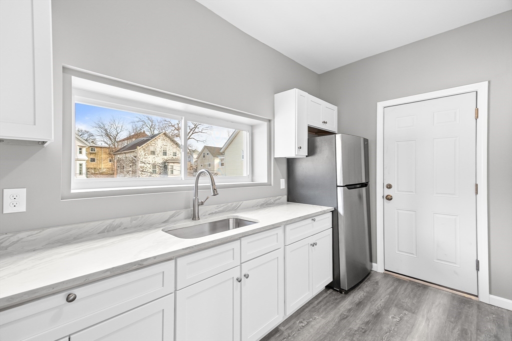 712-722 Eastern Ave # 3
