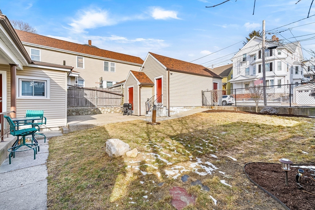 712-722 Eastern Ave # 3