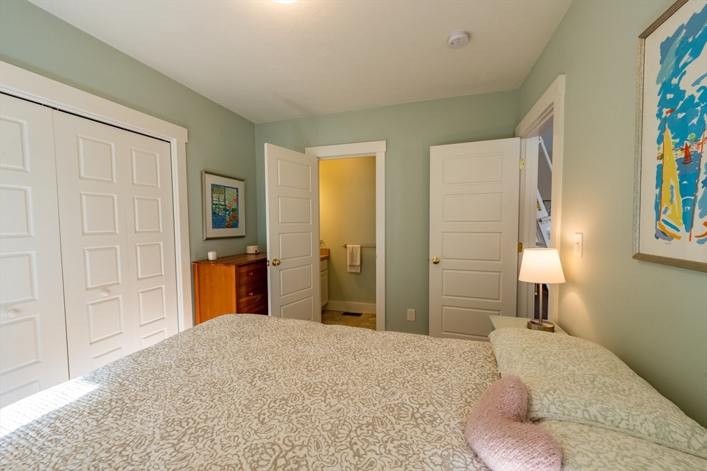 13 Farmhouse Row # 13