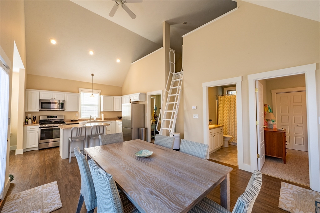 13 Farmhouse Row # 13