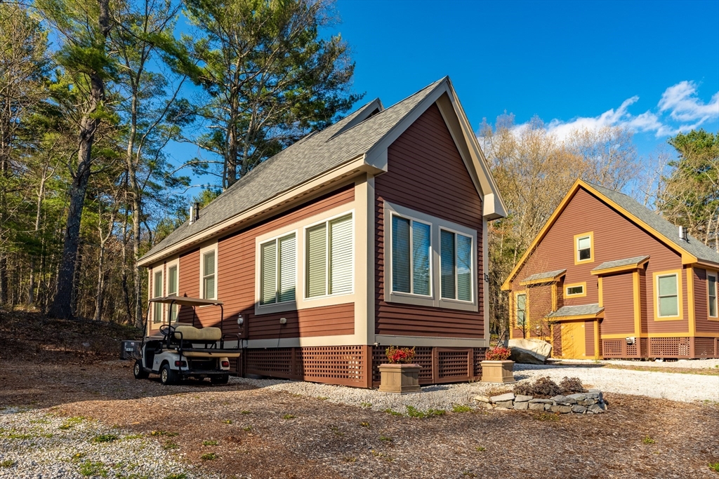 13 Farmhouse Row # 13
