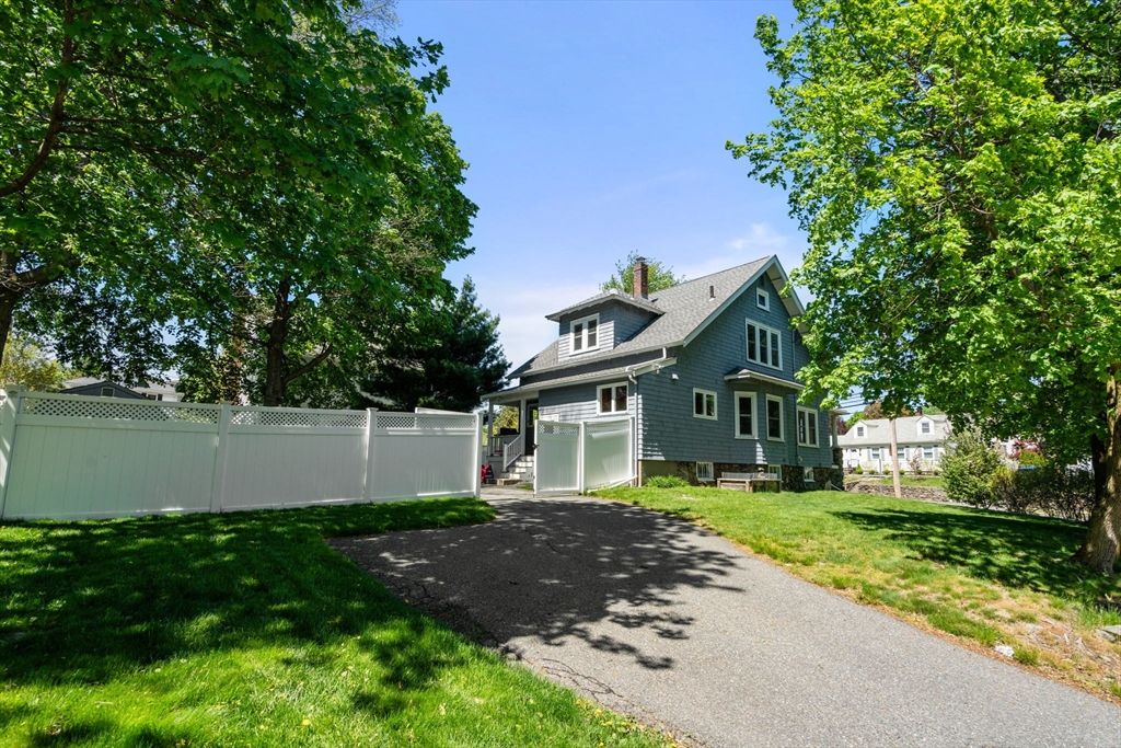50 Stow St