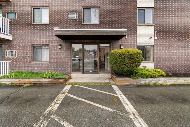 7 Park Ave # 25