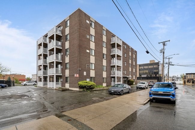 7 Park Ave # 25