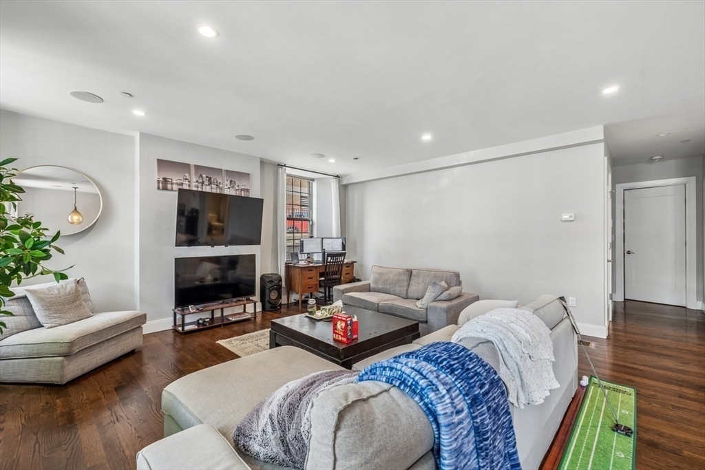 225 Dorchester Street # 27