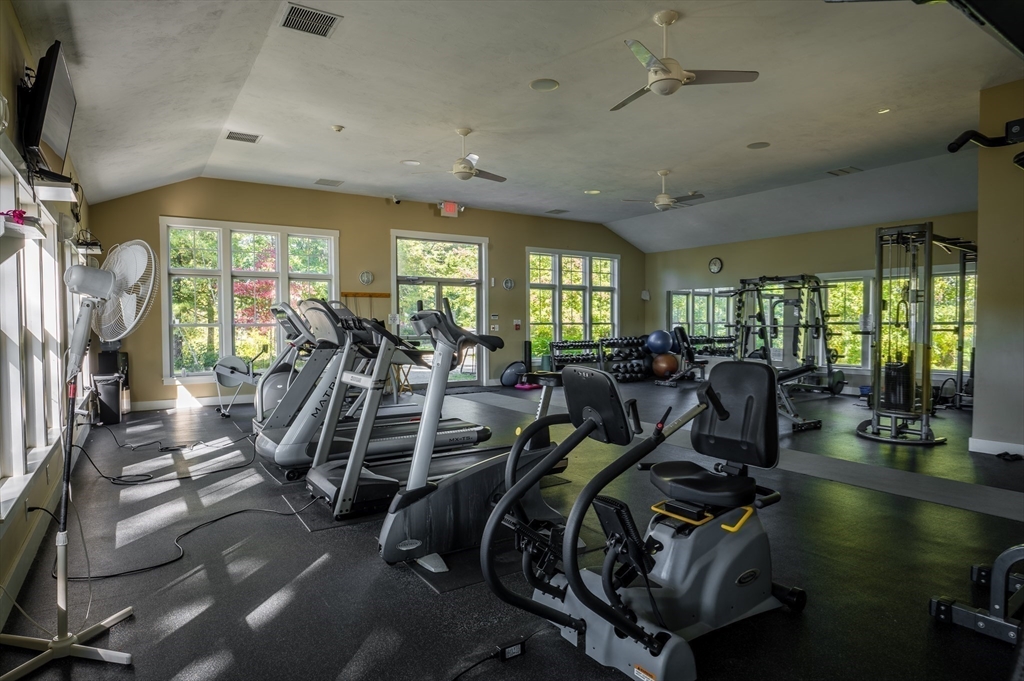 39 Whispering Pines Rd # 39