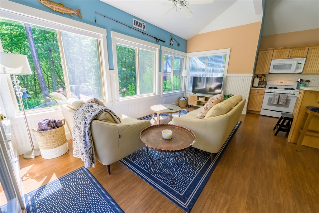 39 Whispering Pines Rd # 39
