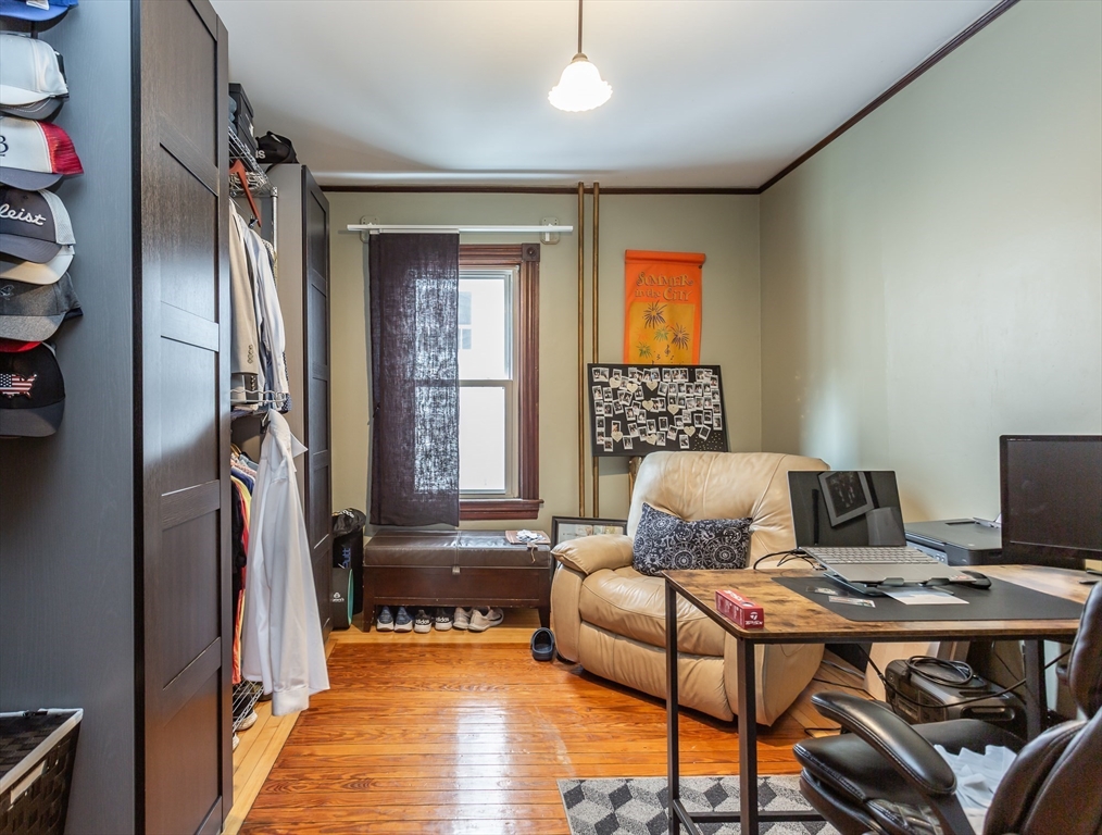 256 Maple St # 1