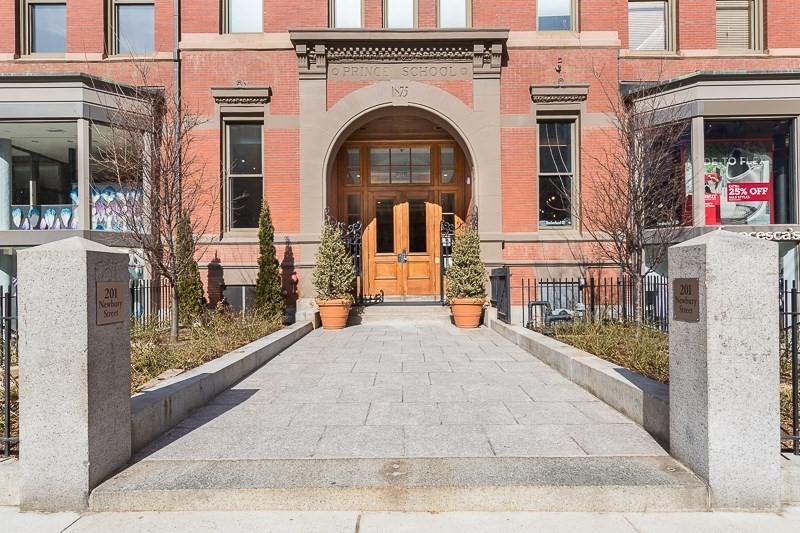201 Newbury St # 309