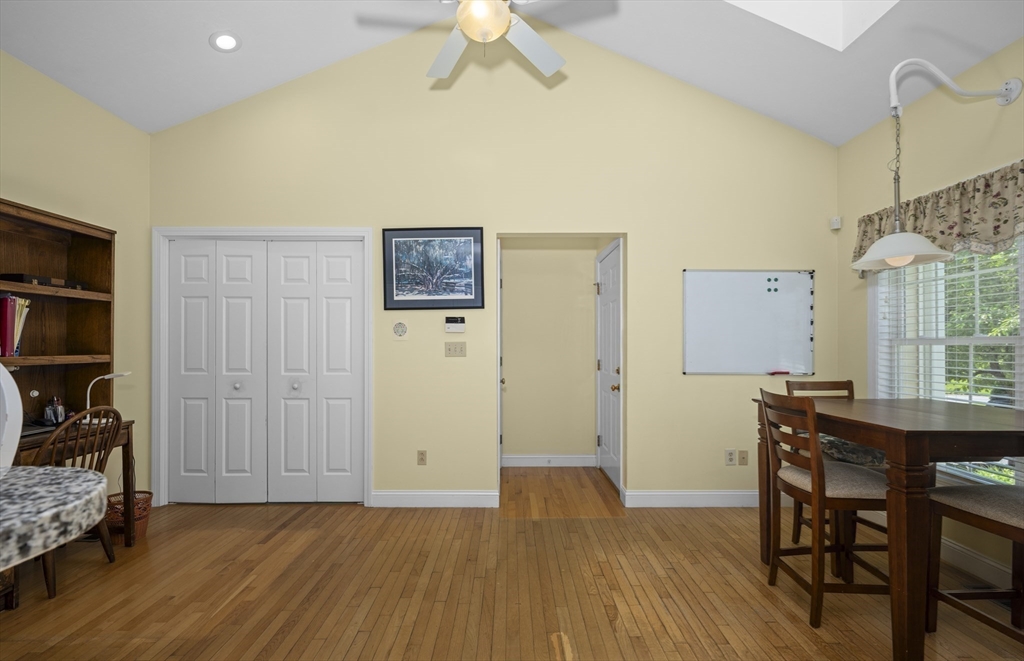 4 Apple Seed Drive # 4