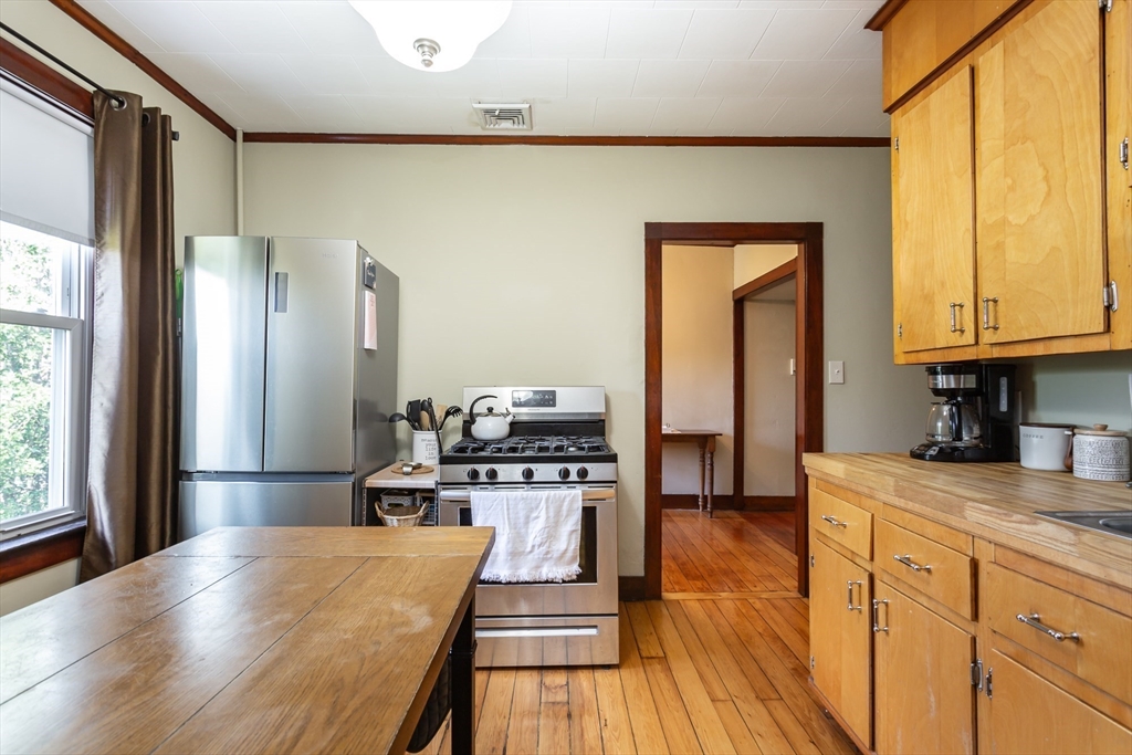 256 Maple St # 3
