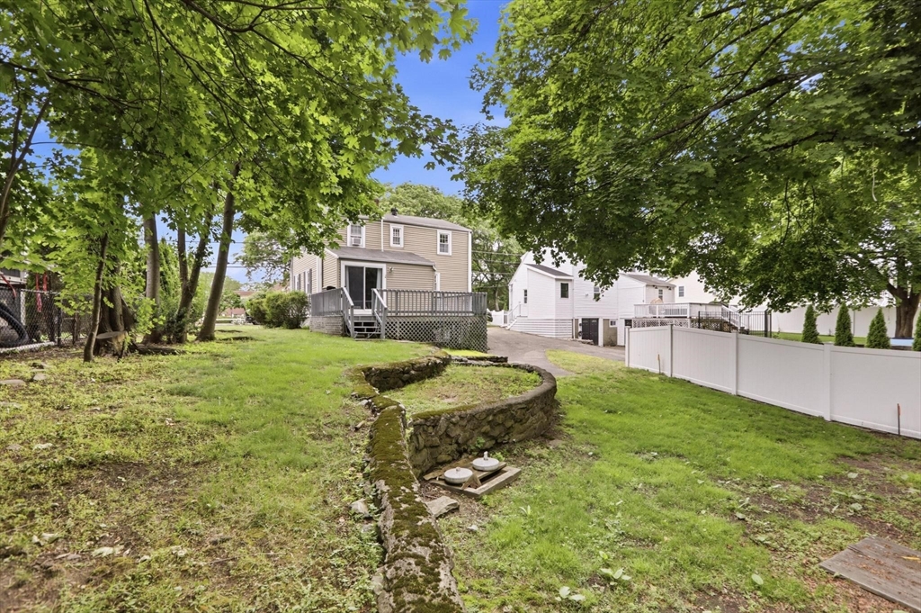 138 Ellis Ave