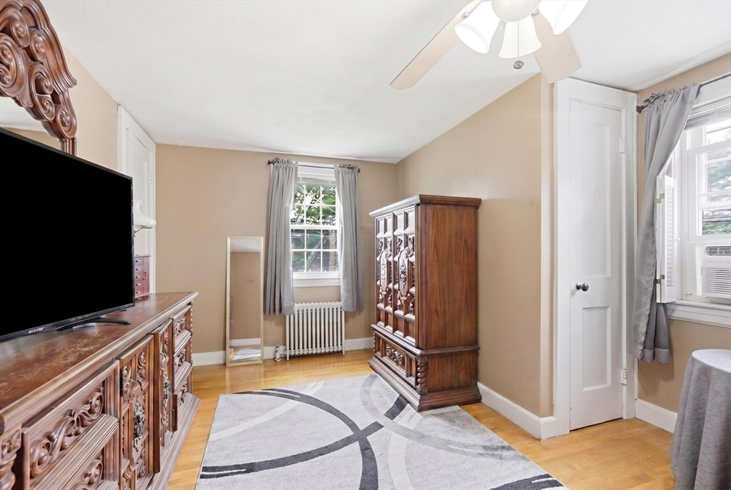 138 Ellis Ave