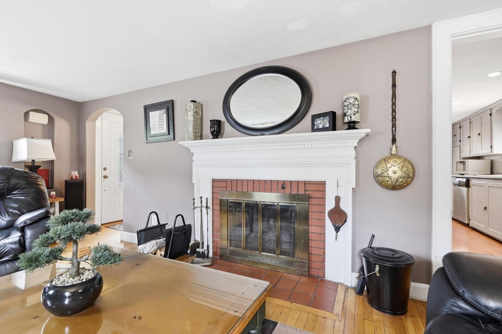 138 Ellis Ave