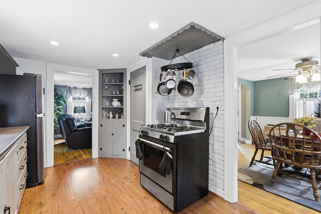 138 Ellis Ave