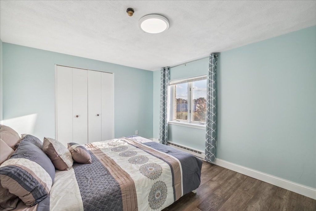 33 Lodgen Ct # 2D