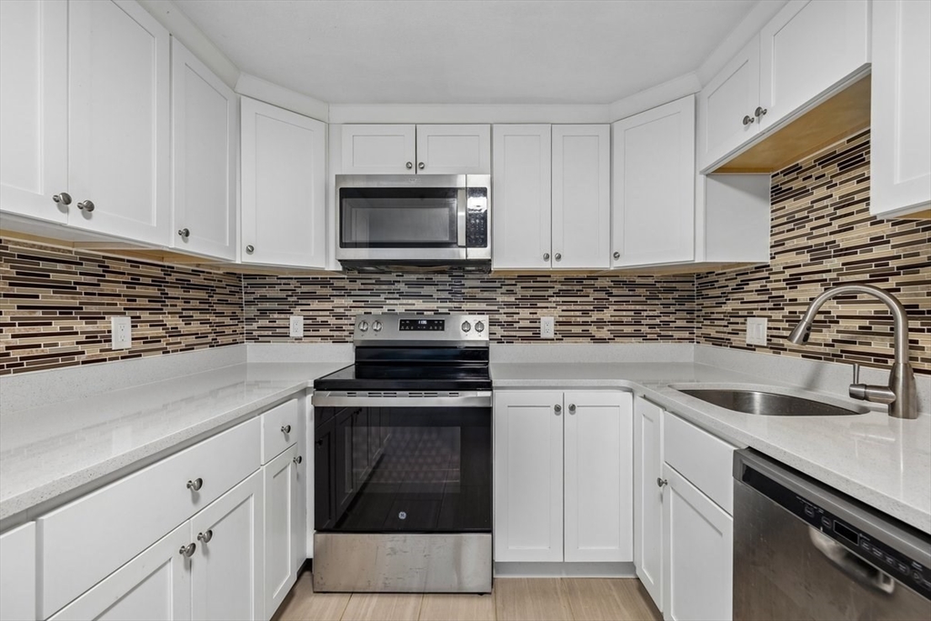 33 Lodgen Ct # 2D