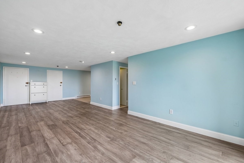 33 Lodgen Ct # 2D