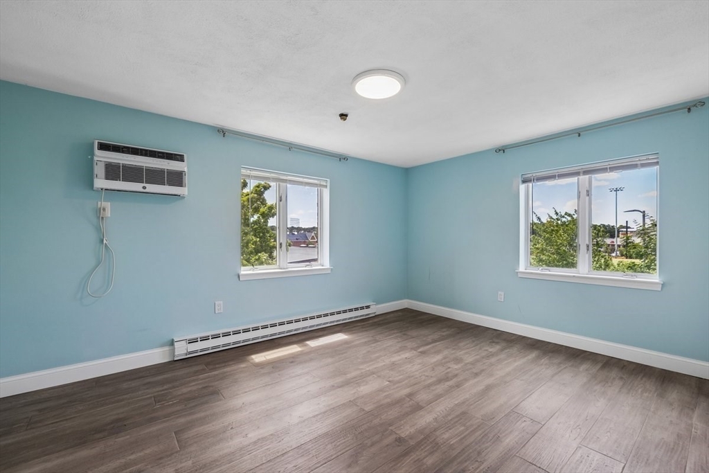 33 Lodgen Ct # 2D