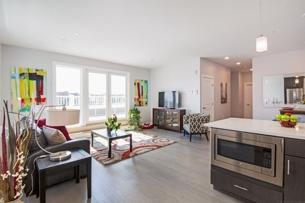 18 Cliveden # 604