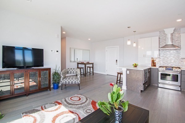 18 Cliveden # 604
