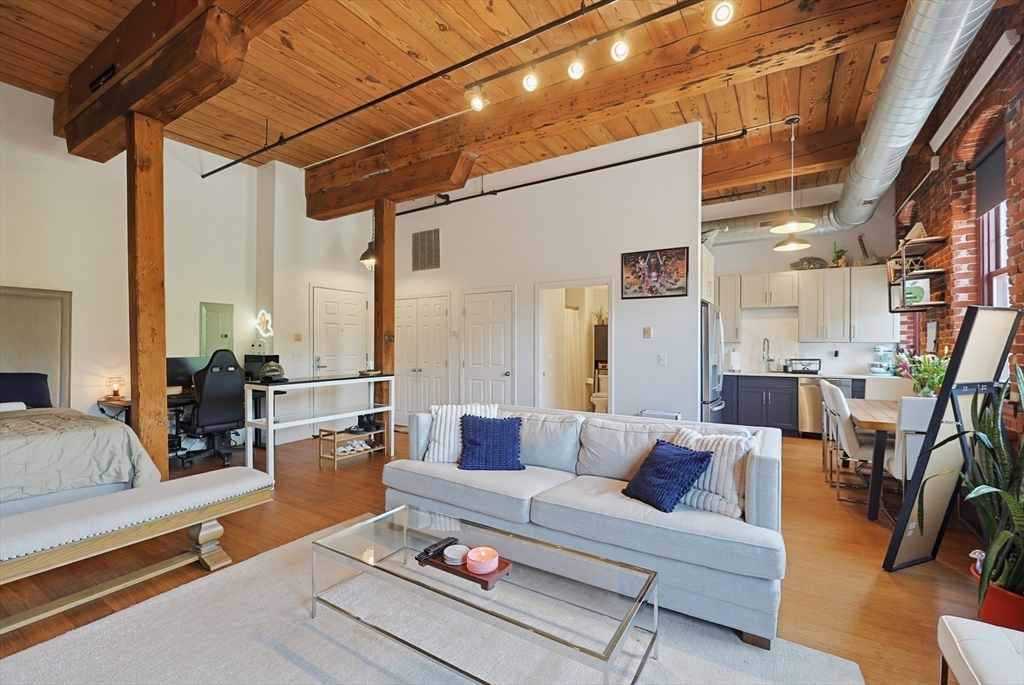 37 Millyard # 209