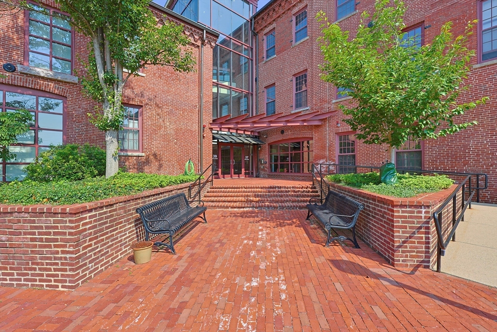 37 Millyard # 209