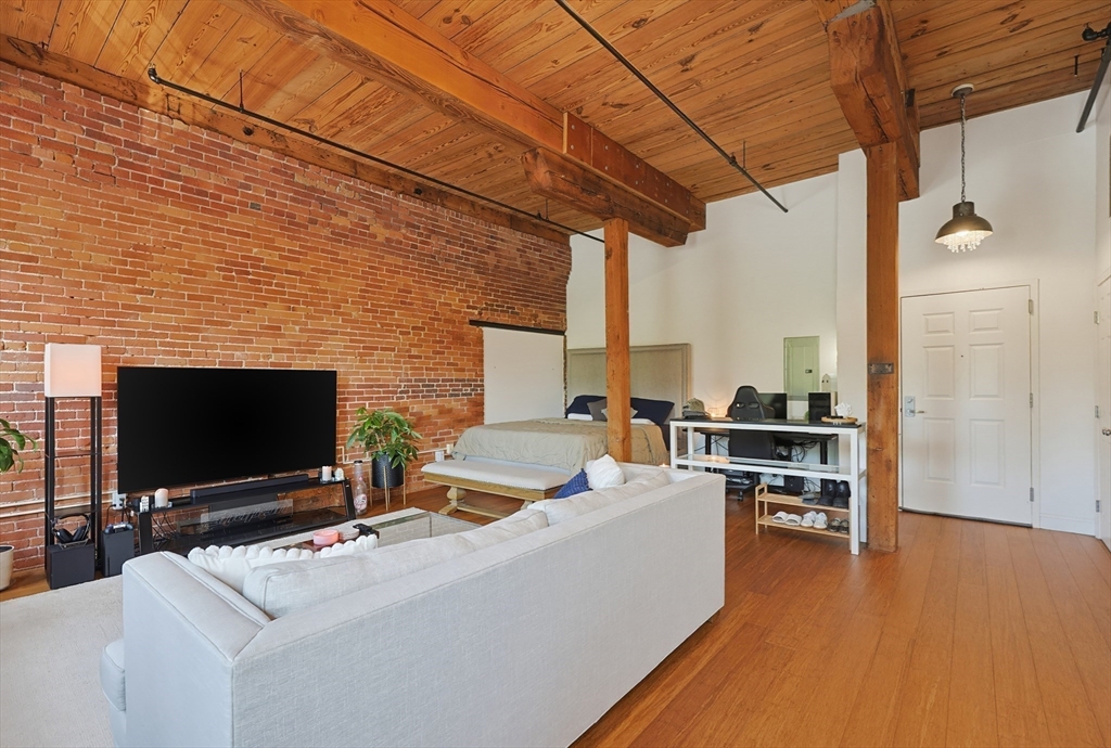 37 Millyard # 209