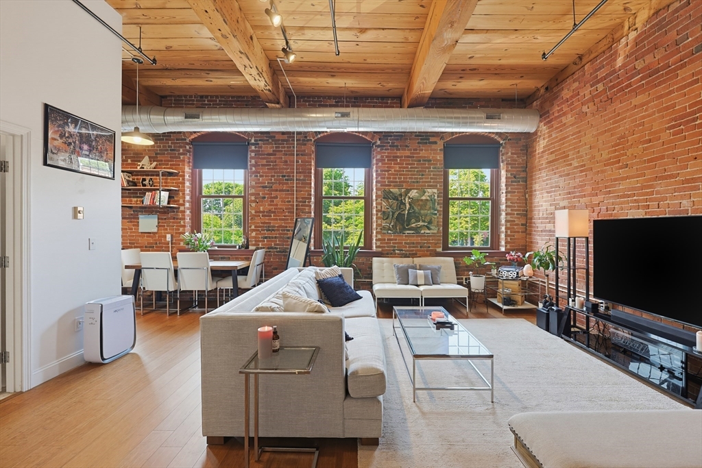 37 Millyard # 209
