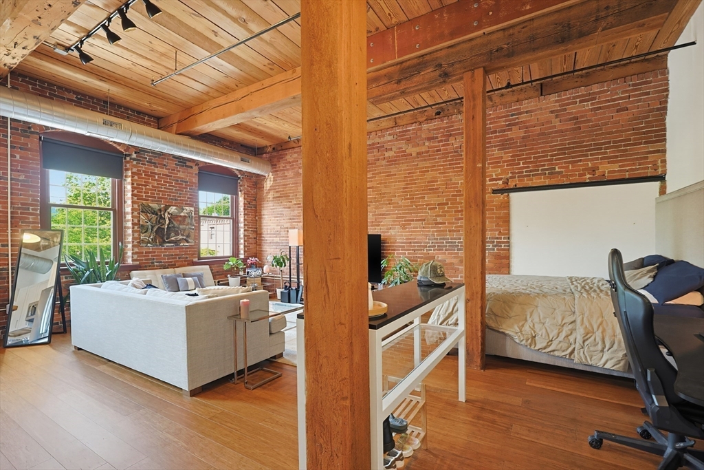 37 Millyard # 209
