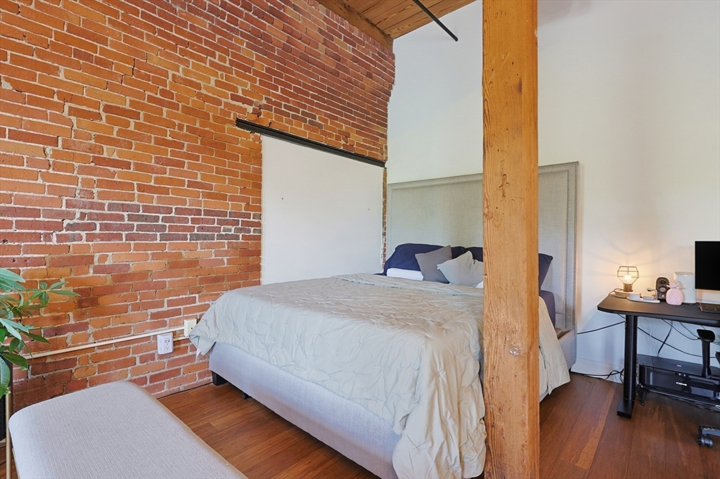 37 Millyard # 209