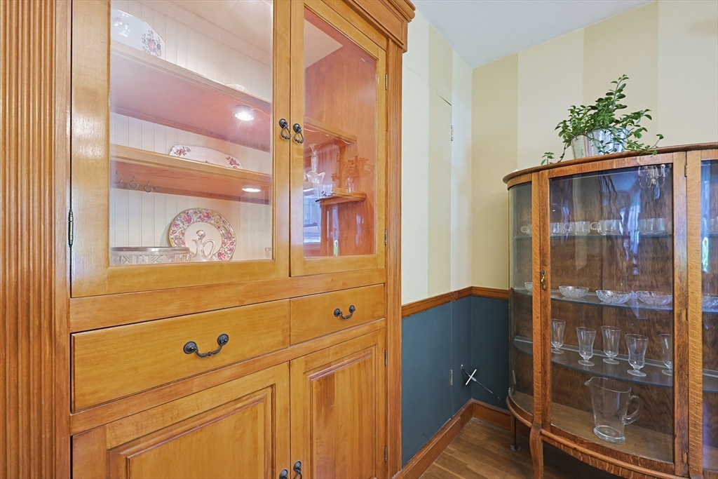11 Bright St
