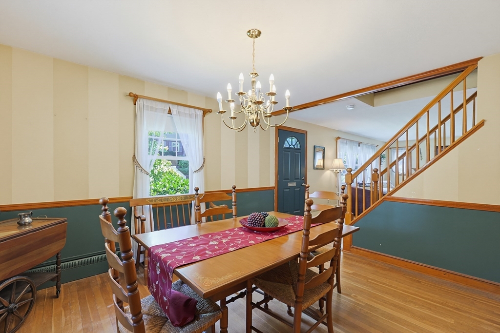 11 Bright St