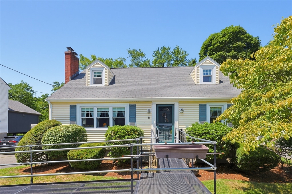 11 Bright St