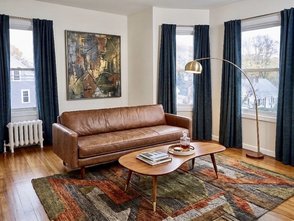 218-220 Whitman Ave