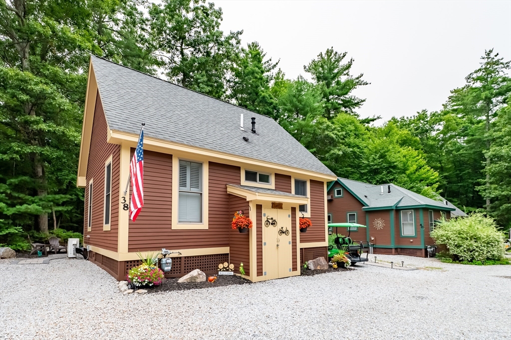 38 Whispering Pines Rd # 38