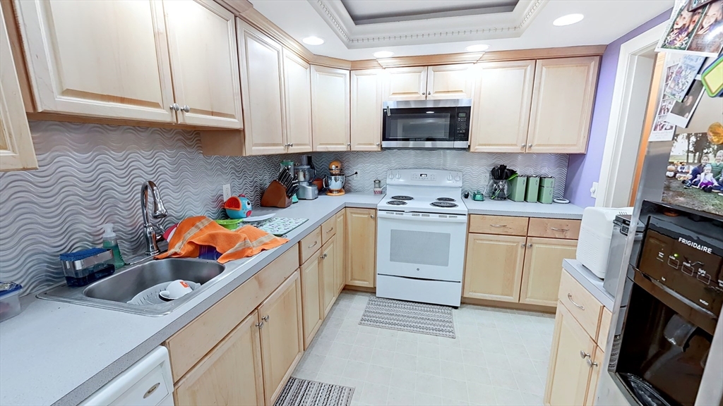 32 Acton Rd