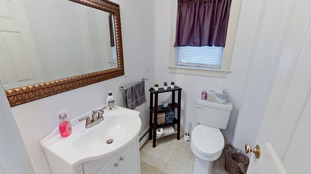 32 Acton Rd