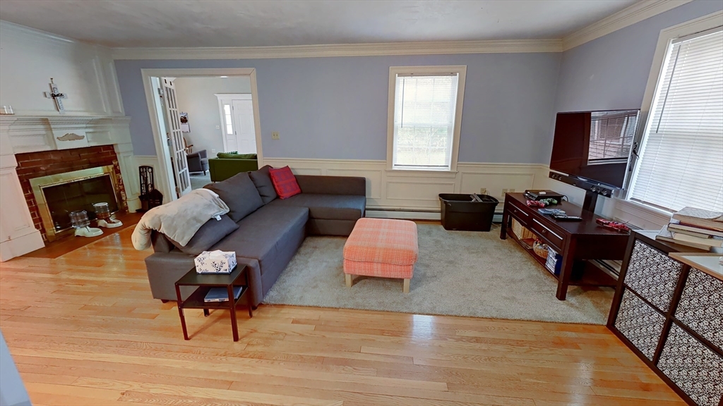32 Acton Rd