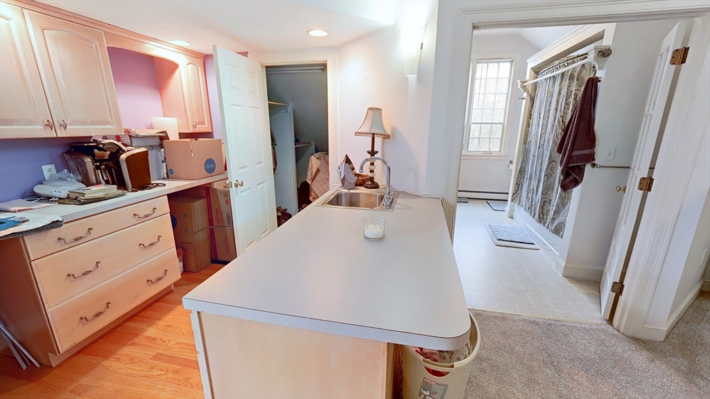 32 Acton Rd
