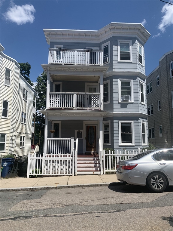 52 Percival St # 1
