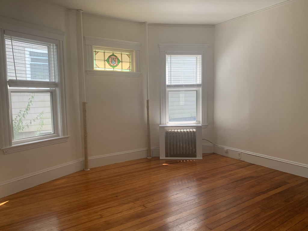 52 Percival St # 1