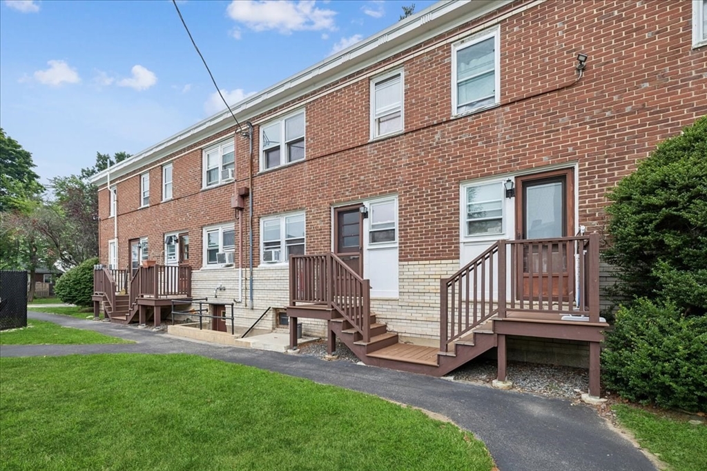 48 Newman Rd # 48