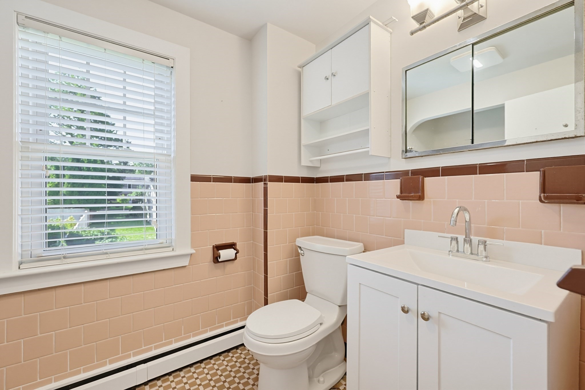 70 Oakdale Rd