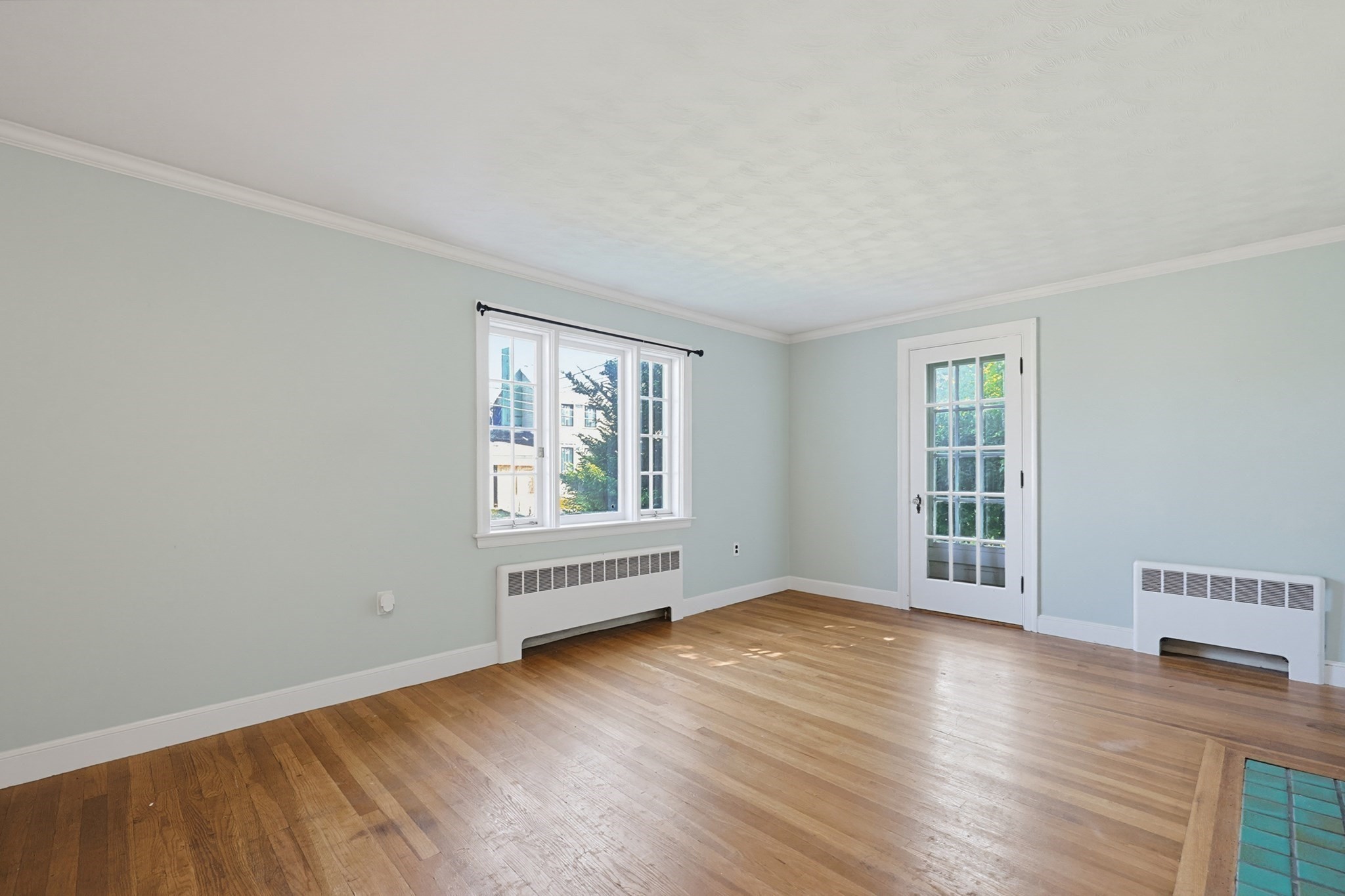 70 Oakdale Rd